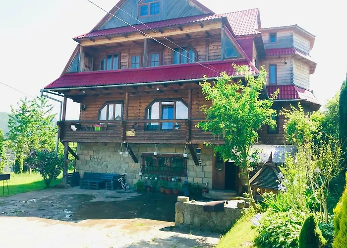 Садиба Червона калина Private estate Chervona Kalyna Яремче